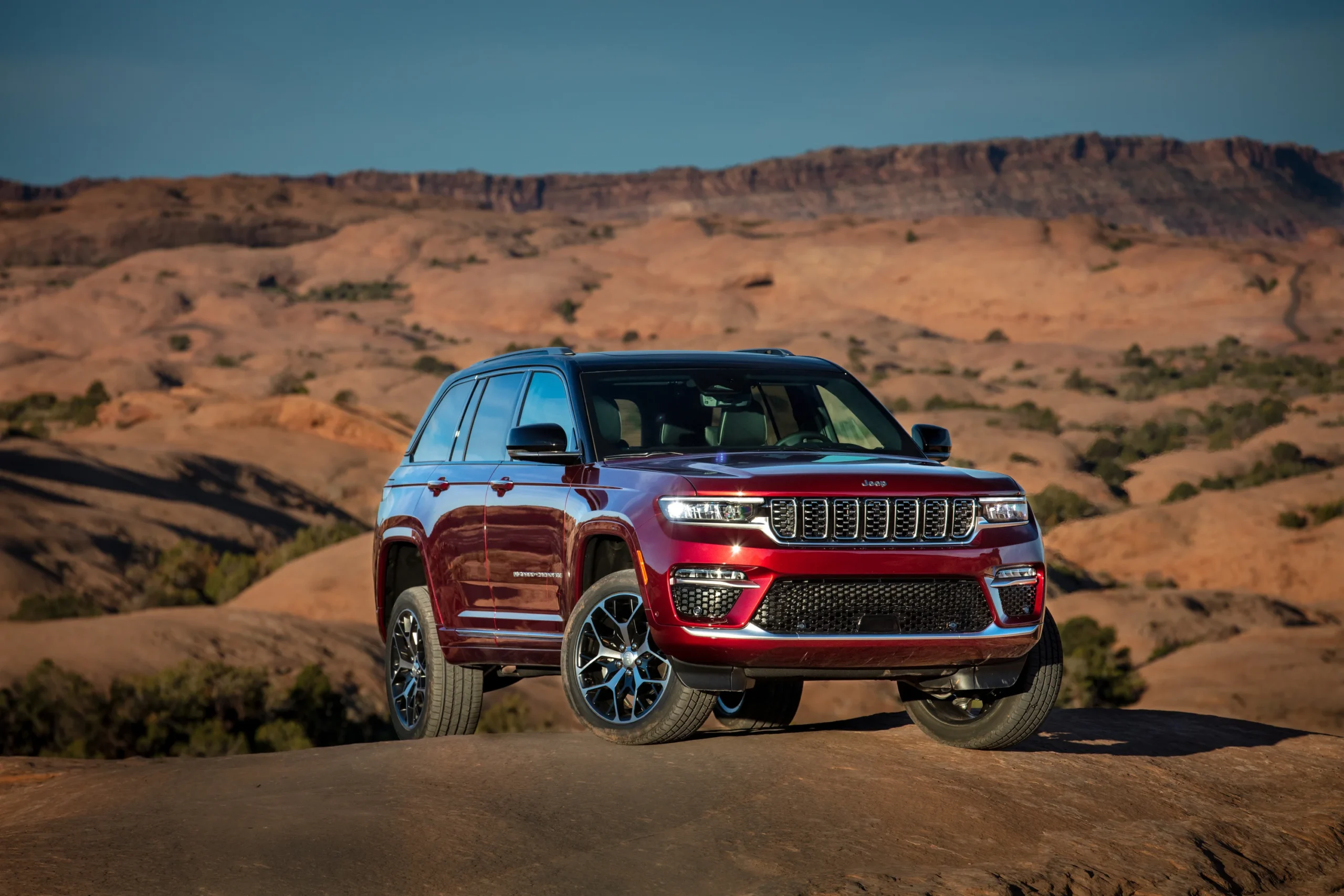 Look for the Jeep Grand Cherokee near Mendon, NY.